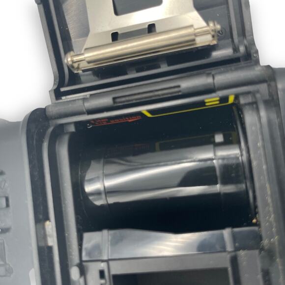 Kodak Film Camera VTG 35mm VR35 Point and Shoot Camera w/ Ektanar Lens - Picture 5 of 8